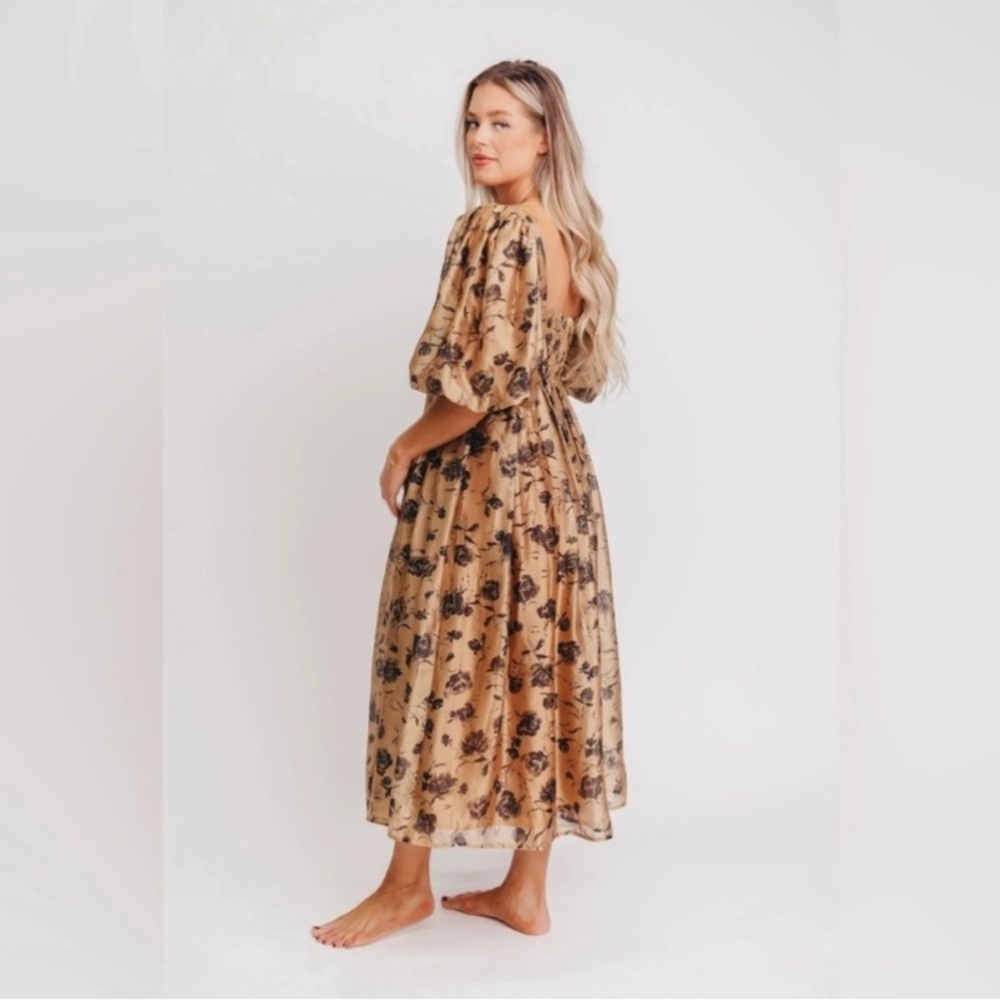 NWT! Floral Puff-Sleeve Midi Dress in gold and Black Size M Worth Collective